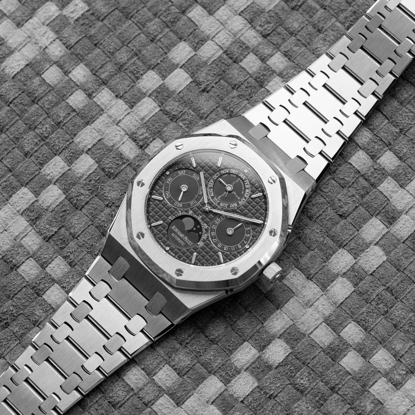 AUDEMARS PIGUET ROYAL OAK PERPETUAL CALENDAR REF. 25820ST04 2000's