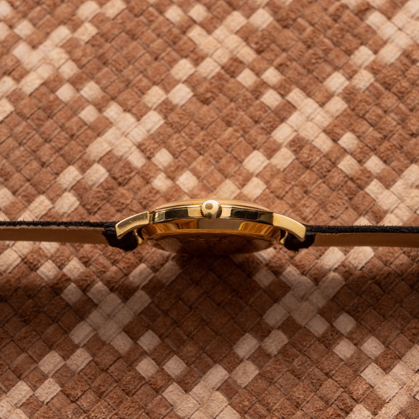 VACHERON CONSTANTIN YELLOW GOLD WRISTWATCH 1950