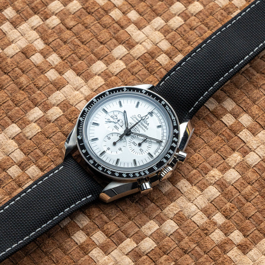 OMEGA SPEEDMASTER “SNOOPY AWARD” REF. 311.32.42.30.04.003