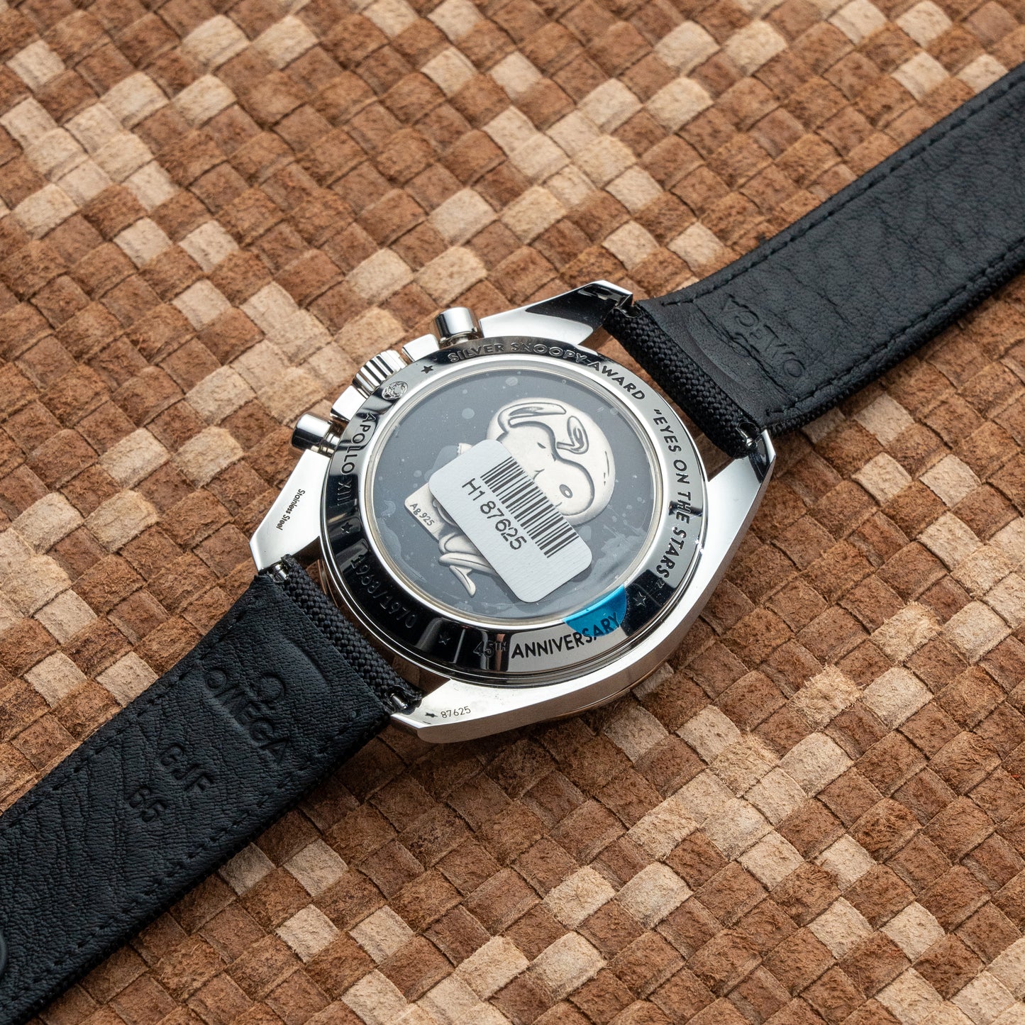 OMEGA SPEEDMASTER “SNOOPY AWARD” REF. 311.32.42.30.04.003