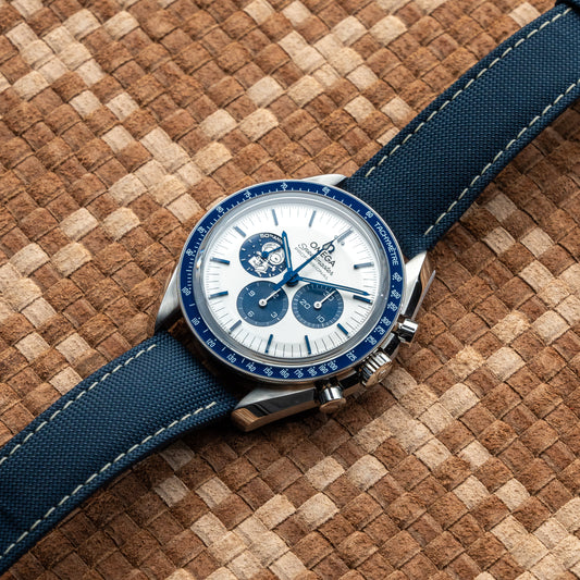 OMEGA SPEEDMASTER “SILVER SNOOPY AWARD” REF. 310.32.42.50.02.001