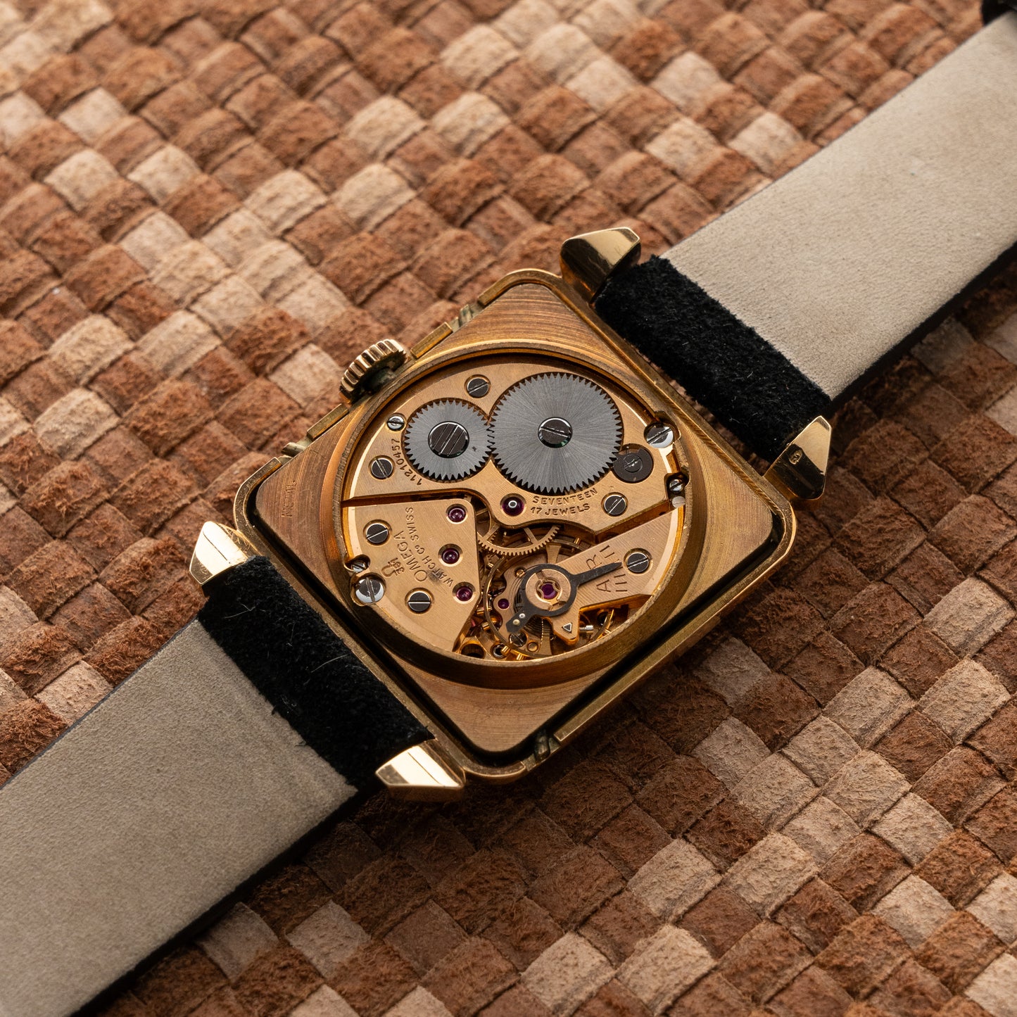 OMEGA COSMIC TRIPLE DATE MOONPHASE REF.3944 1950S