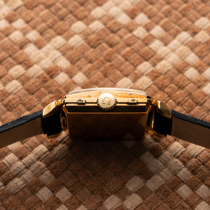 OMEGA COSMIC TRIPLE DATE MOONPHASE REF.3944 1950S