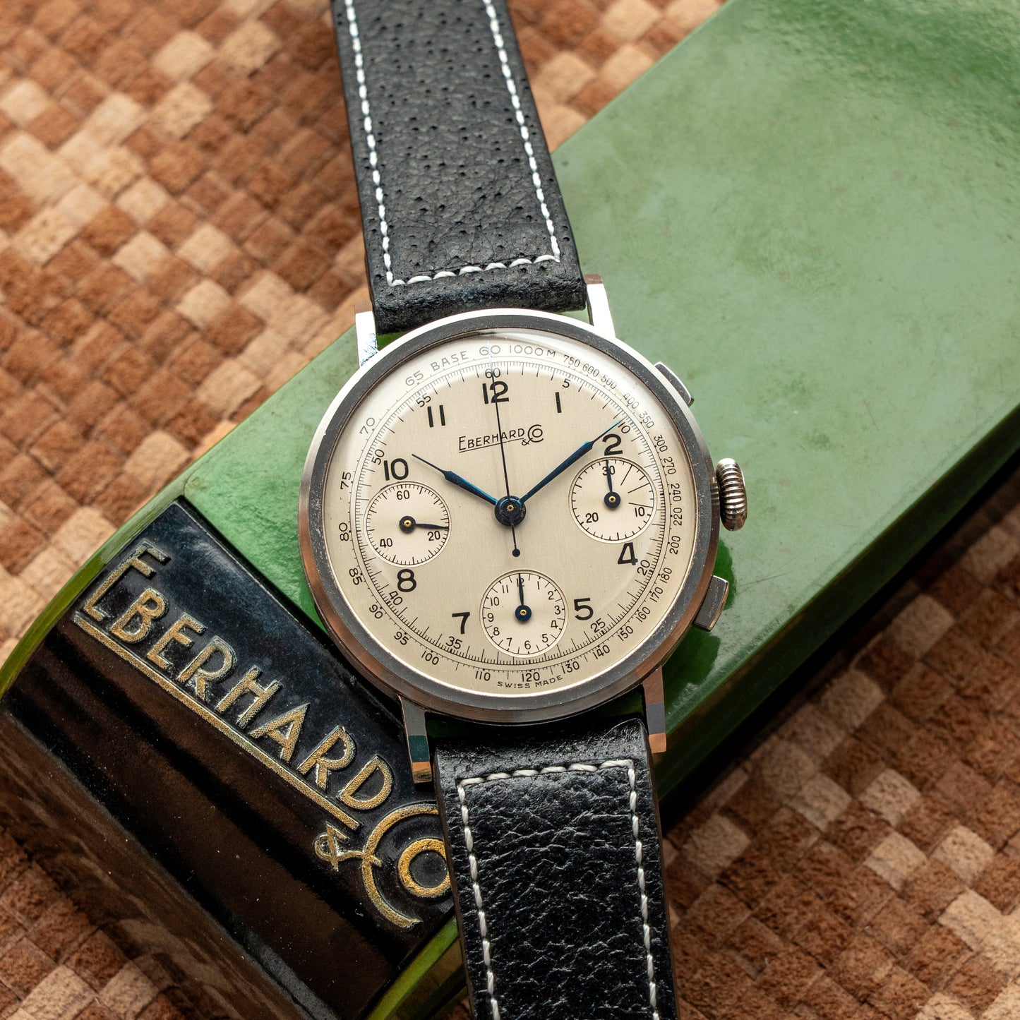 EBERHARD & CO. PRE EXTRA-FORT THREE-REGISTER CHRONO 1940s