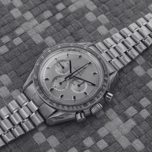 OMEGA SPEEDMASTER APOLLO GOLD 036